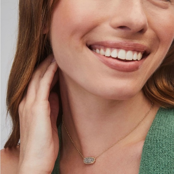 Kendra Scott Elisa Gold Pendant Necklace in Platinum Drusy - Picture 2 of 5